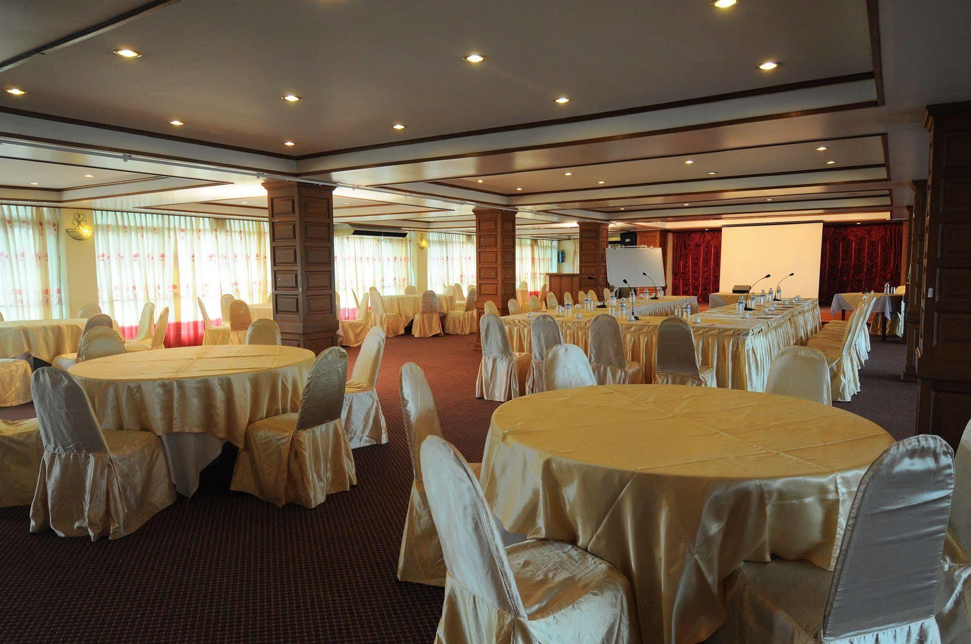 Panda Hotel يانغون المظهر الخارجي الصورة