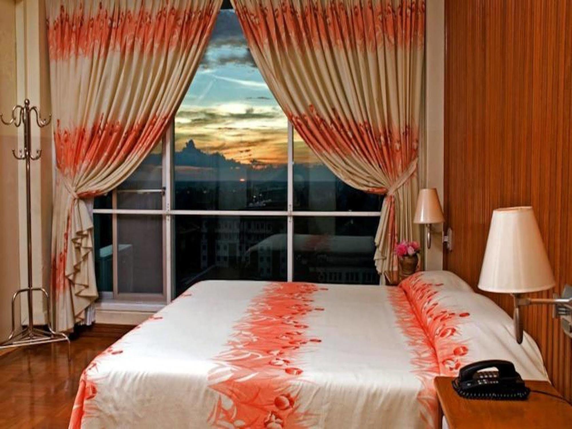Panda Hotel يانغون المظهر الخارجي الصورة